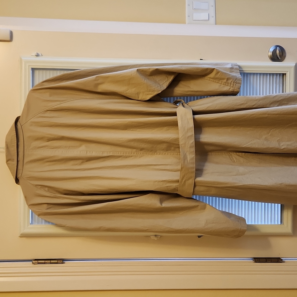 HART SCHAFFNER & Marx.Chicago,New York Men's Rain & Stain Repellent. Nice jacket
